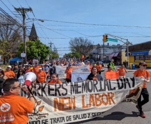 Hundreds March with New Labor!