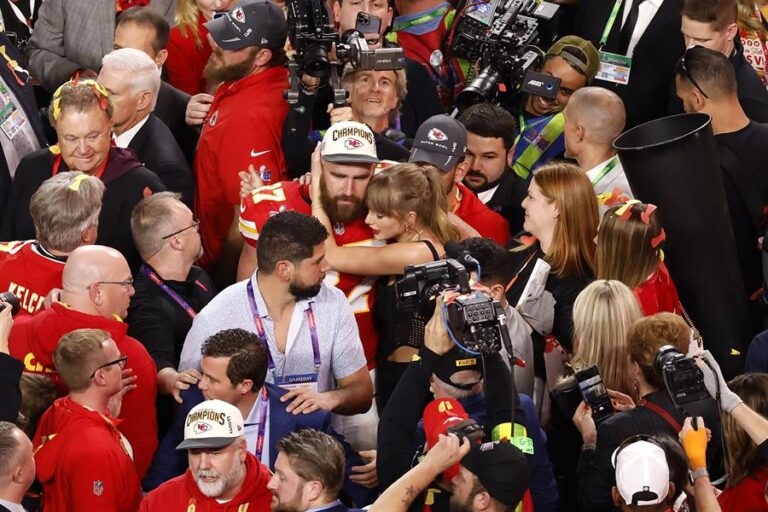 Taylor Swift y Travis Kelce reinan en el Super Bowl