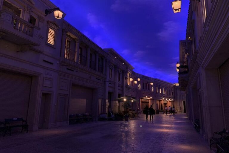 Nuevo parque de atracciones de terror abre en la bahía de Tokio.
