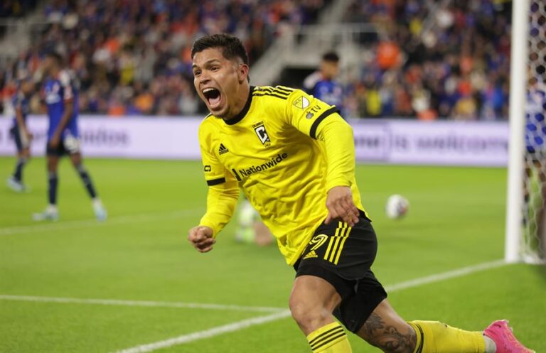 Columbus Crew visita México
