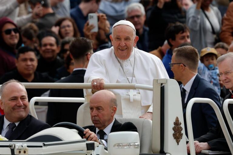 El papa dice que la economía liberal no acepta “la justicia social”