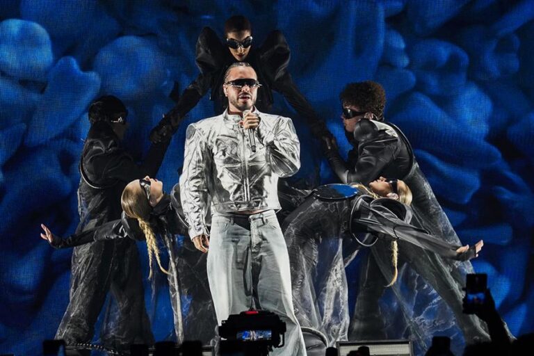 Balvin se postula como Rey del Género.