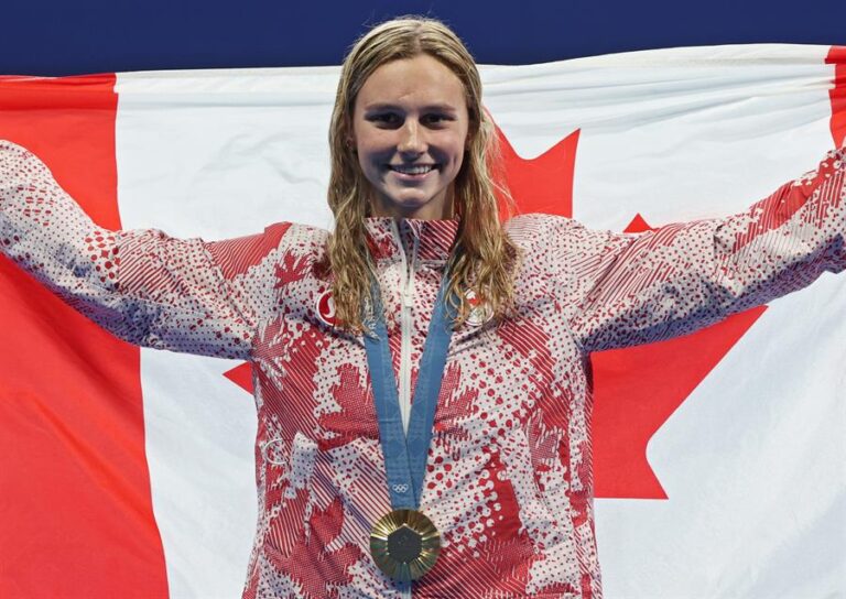 Summer McIntosh Campeona