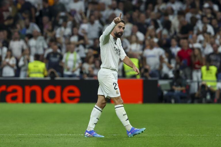 Ancelotti confirma la baja de Carvajal ante el Alavés y su presencia en el derbi.