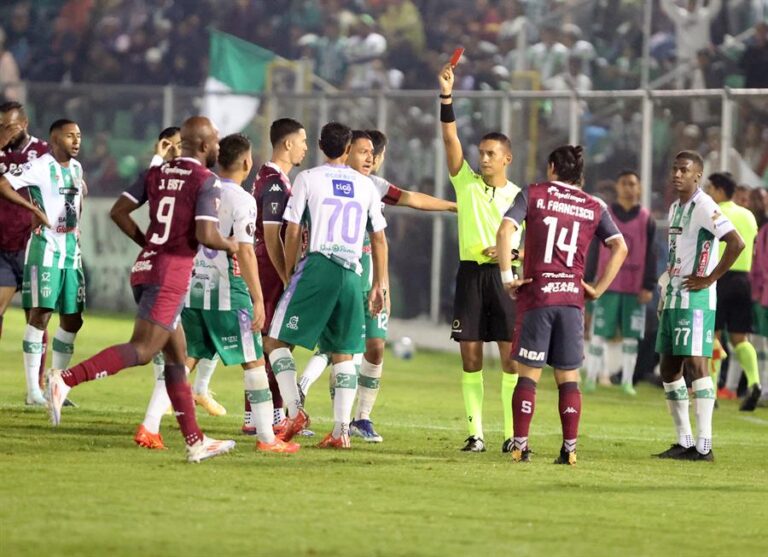 Saprissa empata en Guatemala.