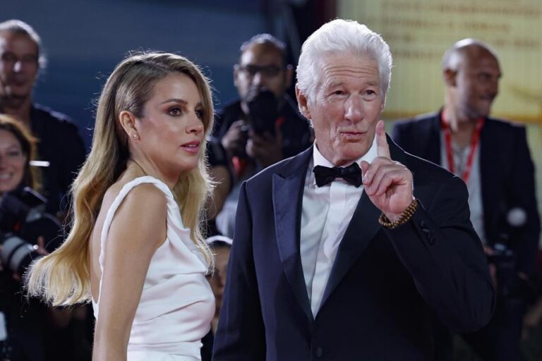 Gere con Alejandra en Venecia