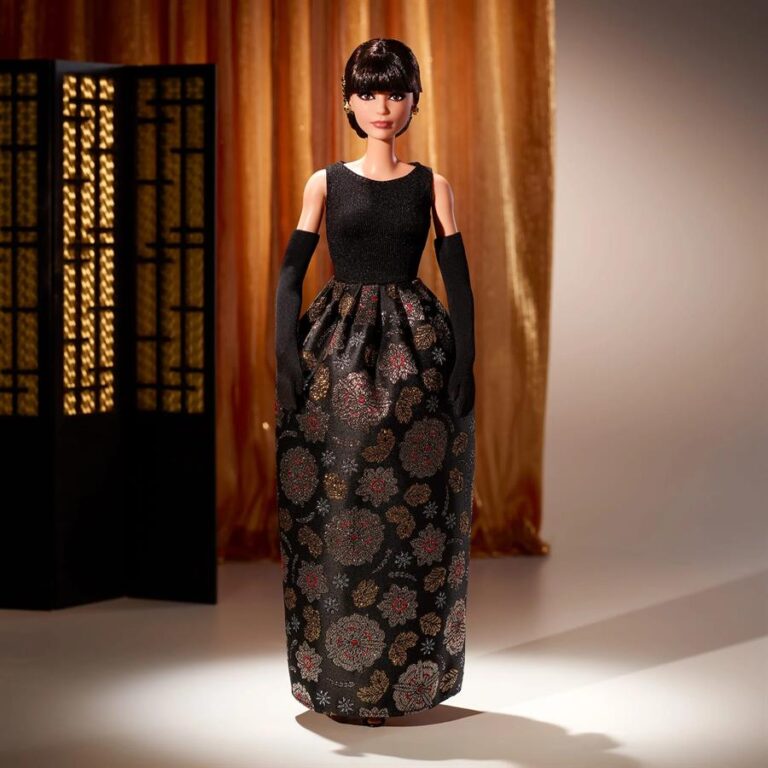 Barbie dedica una muñeca a Rita Moreno