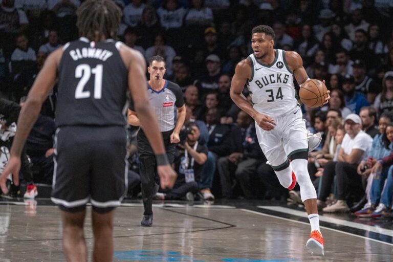 115-114. Milwaukee sucumbe en Charlotte