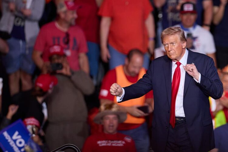El republicano Donald J. Trump durane un mitin en Henderson, Nevada. EFE/EPA/ALLISON DINNER