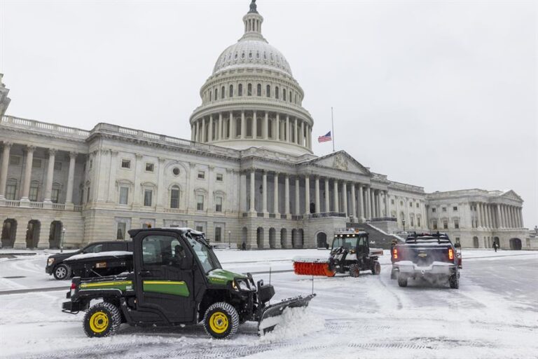 Congreso certifica el triunfo de Trump.