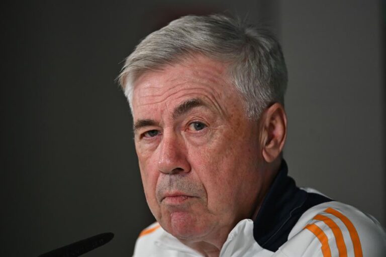 El entrenador del Real Madrid, Carlo Ancelotti, durante la rueda de prensa de este sábado en Valdebebas. EFE/Fernando Villar