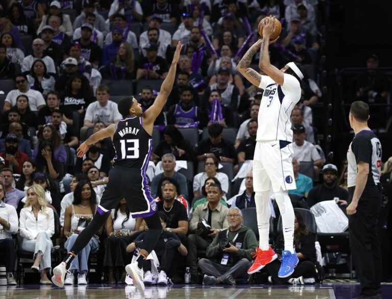 106-120. Dallas arrasa Sacramento