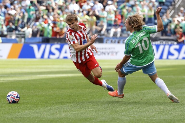 1-3. El Atlético de Madrid toma aire en Seattle