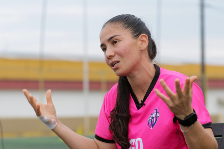 La ecuatoriana ‘Gigi’ Moreira: “Hay que invertir en fútbol femenino, aprovechar su ‘boom’.