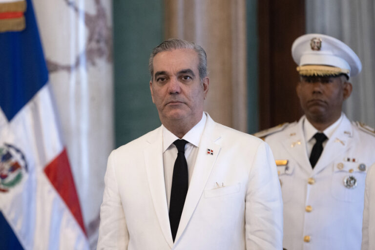 Abinader quiere fortalecer misión en Haiti