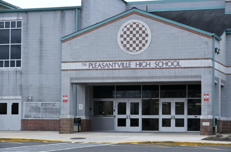 Una vista de Pleasantville High School en Pleasantville. Crédito: Jim Lowney para NJ Advance Media