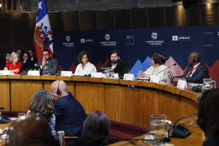 La Cumbre Mundial de Docentes advierte que faltan 44 millones de profesores en el mundo