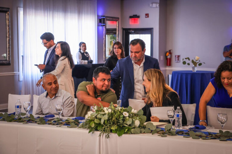 Mikie se reunió con la Cámara de Comercio Regional Mexicana Americana Mikie se reunió con la Cámara de Comercio Regional Mexicana Americana
