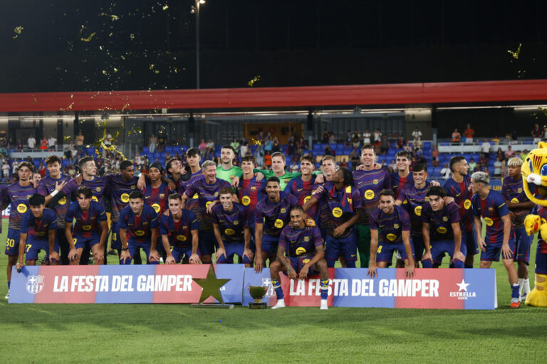 5-0. El Barça se divierte en su presentación