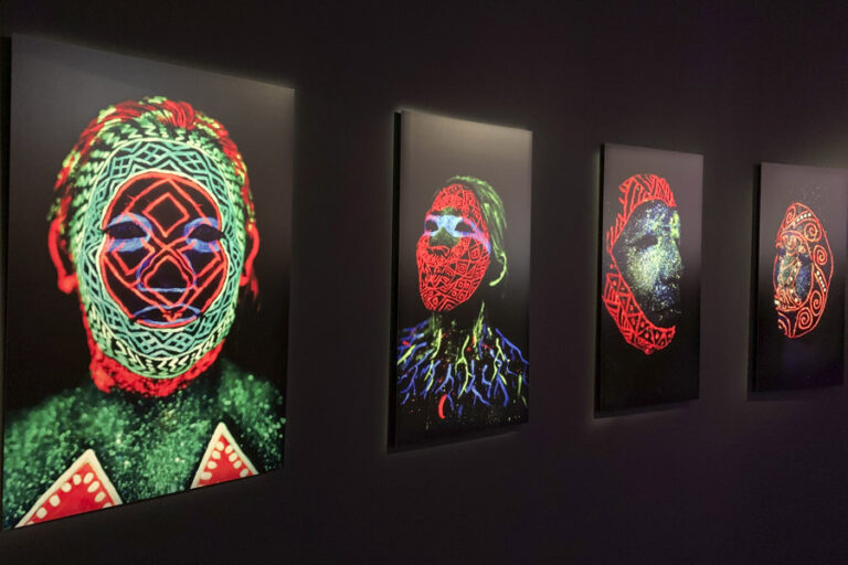 París explora los futuros posibles de la Amazonia a través del arte autóctono