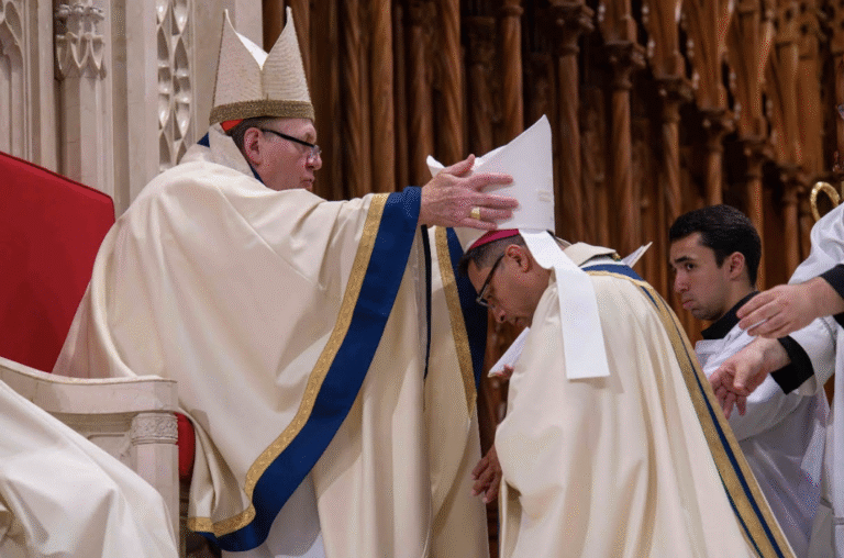 Primer obispo nacido en Nicaragua en Estados Unidos ordenado por el Cardenal Tobin Primer obispo nacido en Nicaragua en Estados Unidos ordenado por el Cardenal Tobin
