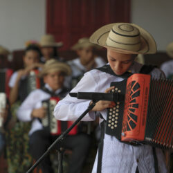 Guararé vibra con la Mejorana: tradición, fe y folclore en el corazón de Panamá