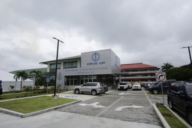 Panamá abre centro regional de vacunas y biofármacos para atender Centroamérica y Caribe