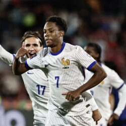 0-1. Francia avanza a cuartos, donde chocará con Noruega