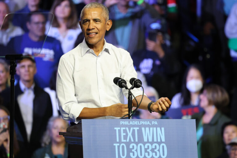 Obama retoma las calles para apoyar a los candidatos demócratas en Virginia y Nueva Jersey Obama retoma las calles para apoyar a los candidatos demócratas en Virginia y Nueva Jersey