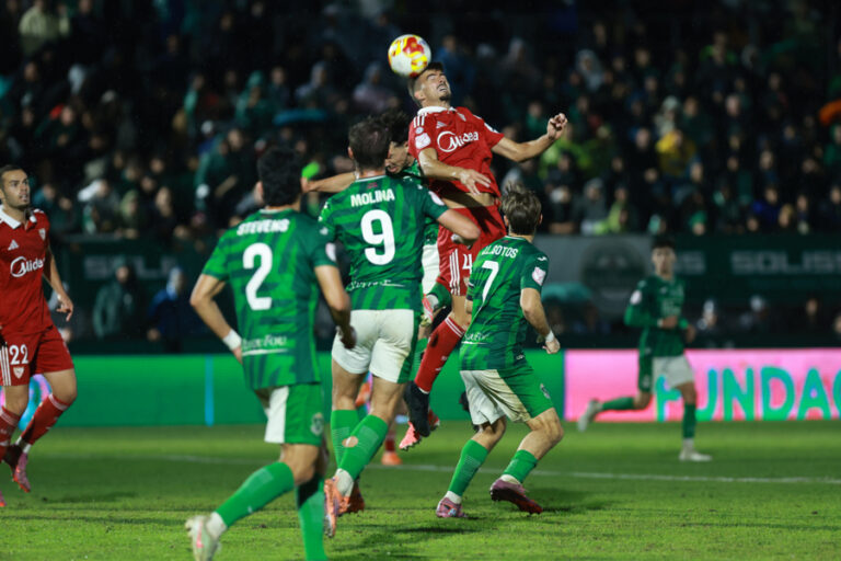 1-4. El Sevilla se sobrepuso al susto inicial y goleó en Toledo 1-4. El Sevilla se sobrepuso al susto inicial y goleó en Toledo