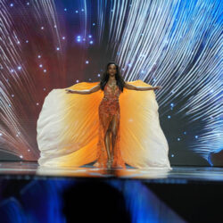 Delegada de Jamaica mejora de su caída en Miss Universo