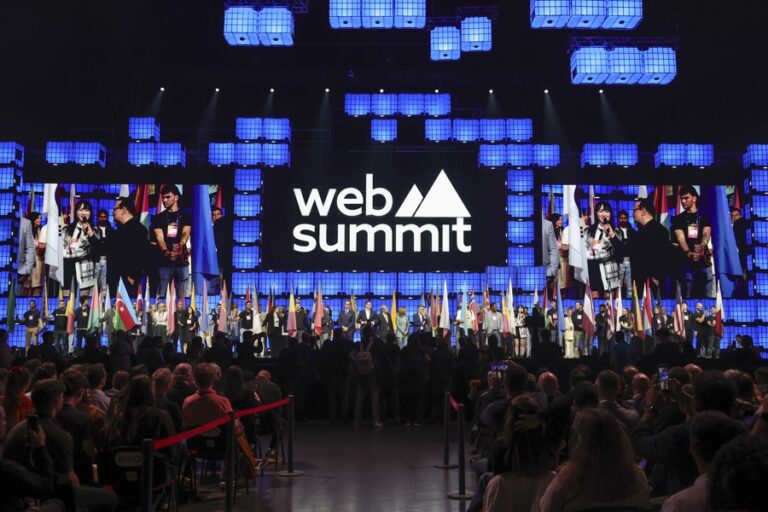 La Web Summit abre en Lisboa su décima edición con la vista puesta en China y la IA