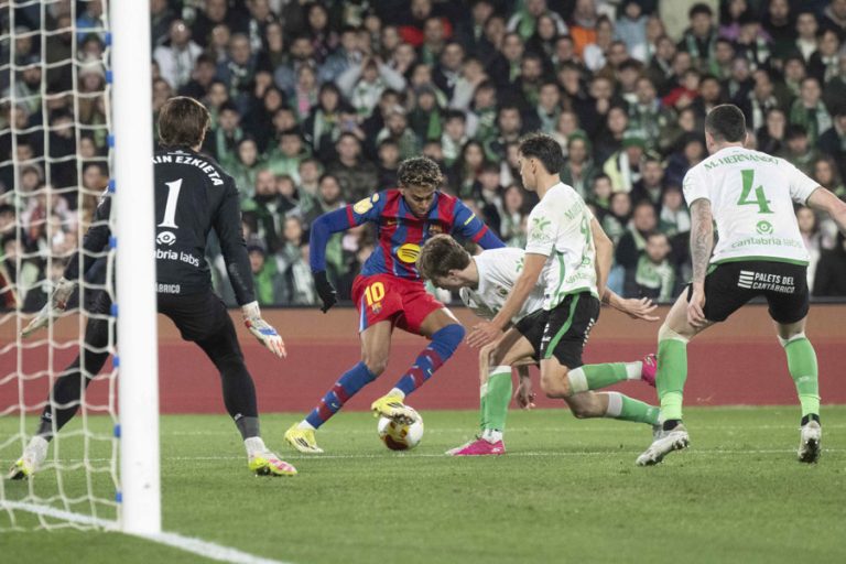 0-2. El Barça cumple en El Sardinero