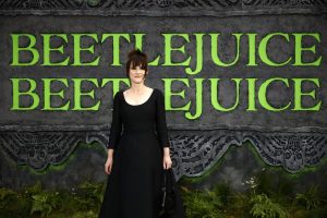 Winona Ryder regresa con Tim Burton en Wednesday T3