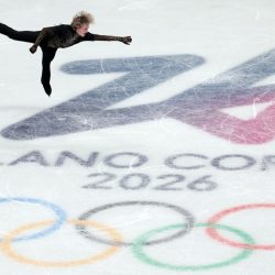 Ilia Malinin le da el oro por equipos a Estados Unidos