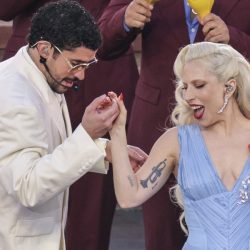 Lady Gaga y Ricky Martin acompañaron a Bad Bunny