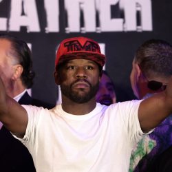 Floyd Mayweather regresará al cuadrilatero