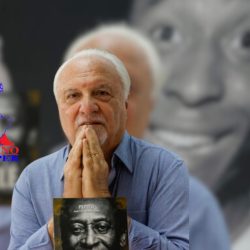 Revelan el lado más personal de Pelé en un nuevo libro