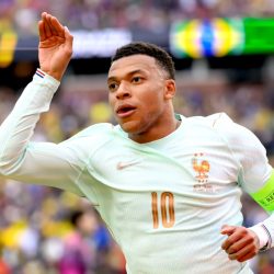 Francia vence a Brasil con Mbappé