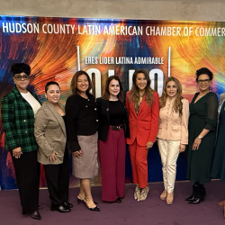 “Cuando una avanza, debe abrir camino a otras”