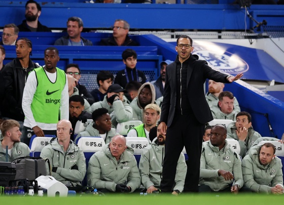 El Chelsea despide al entrenador Liam Rosenior