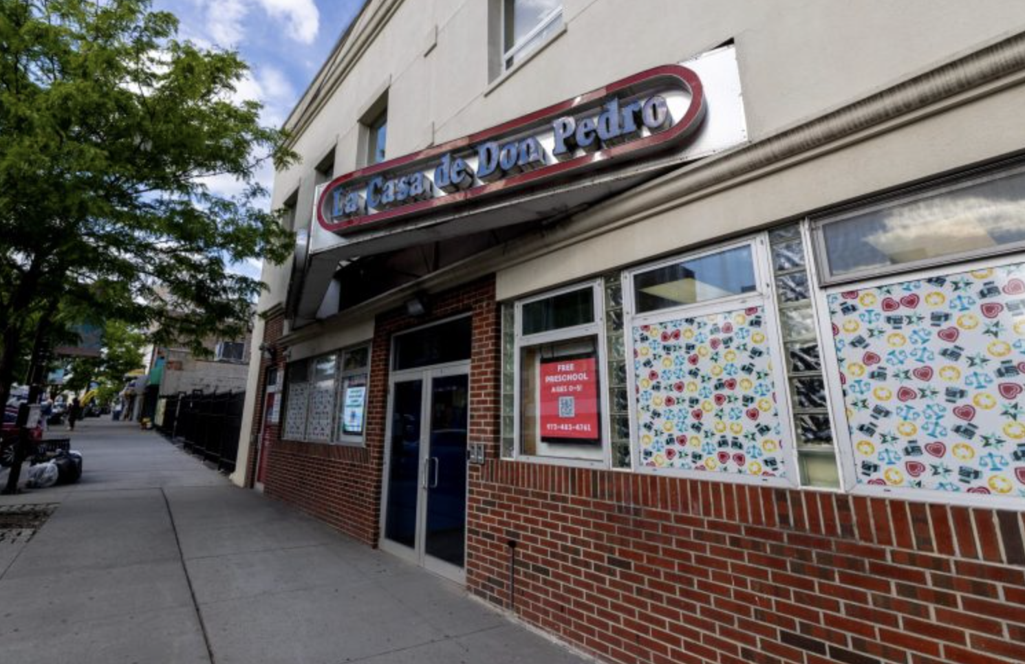 La Casa de Don Pedro en Newark forma parte de una red de Hispanic Women's Resource Centers (Centros de Recursos para Mujeres Hispanas) que enfrentan recortes dramáticos en la ayuda estatal este año. (Foto de Anne-Marie Caruso/New Jersey Monitor)