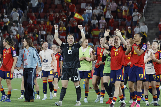España se da un festín mundial ante Inglaterra (4-0) España se da un festín mundial ante Inglaterra (4-0)