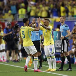 0-3. Brasil sonríe por partida doble: liderato y regreso de Neymar