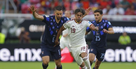 0-1. España primera y adiós de Uruguay