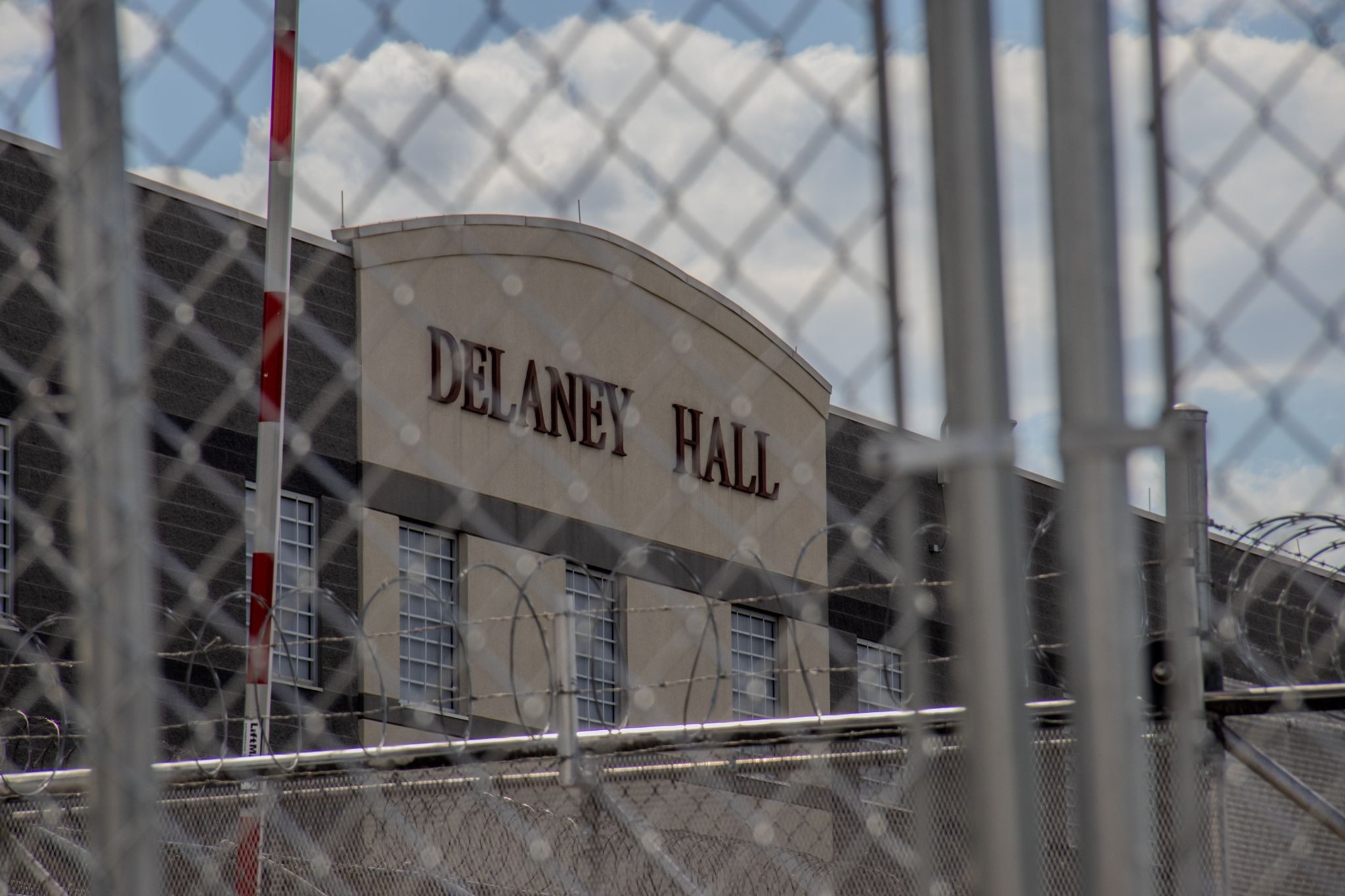 Delaney Hall en Newark, NJ, el 19 de junio de 2026. Foto: Joe Amditis, Center for Cooperative Media 