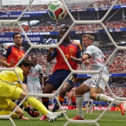 Mikel Merino lleva a España a semifinales
