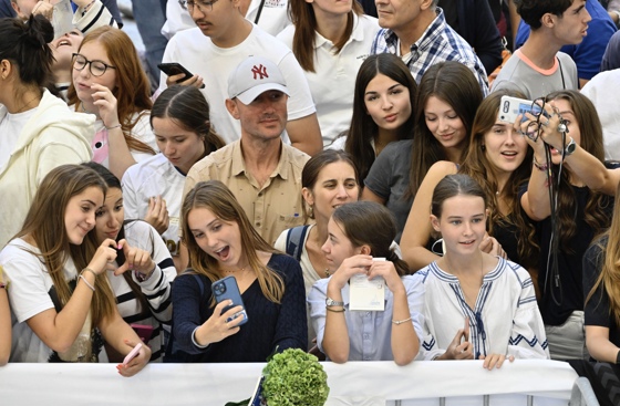 Francia prohibe Redes Sociales a Menores de Edad Francia prohibe Redes Sociales a Menores de Edad