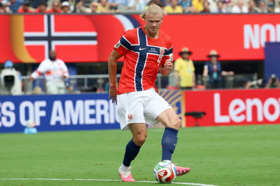 Erling Haaland, delenatero de Noruega. EFE/Octavio Guzmán