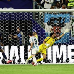 Argentina sudando termina el sueño de Cabo Verde.
